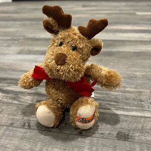 Hershey Reese’s plush reindeer stuffed animal